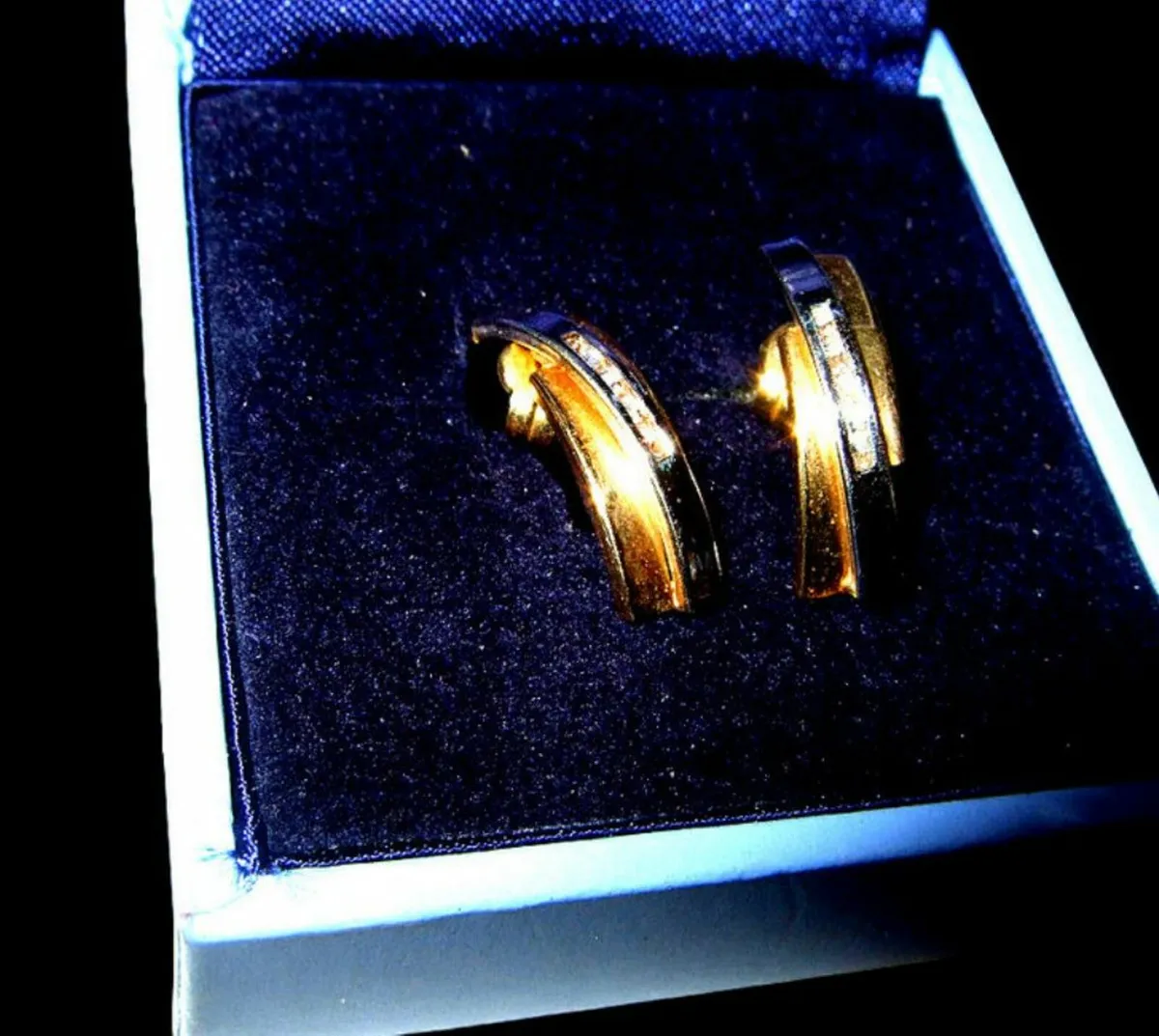Vintage Hallmarked 2 Colour Gold/Diamond Earrings - Image 1