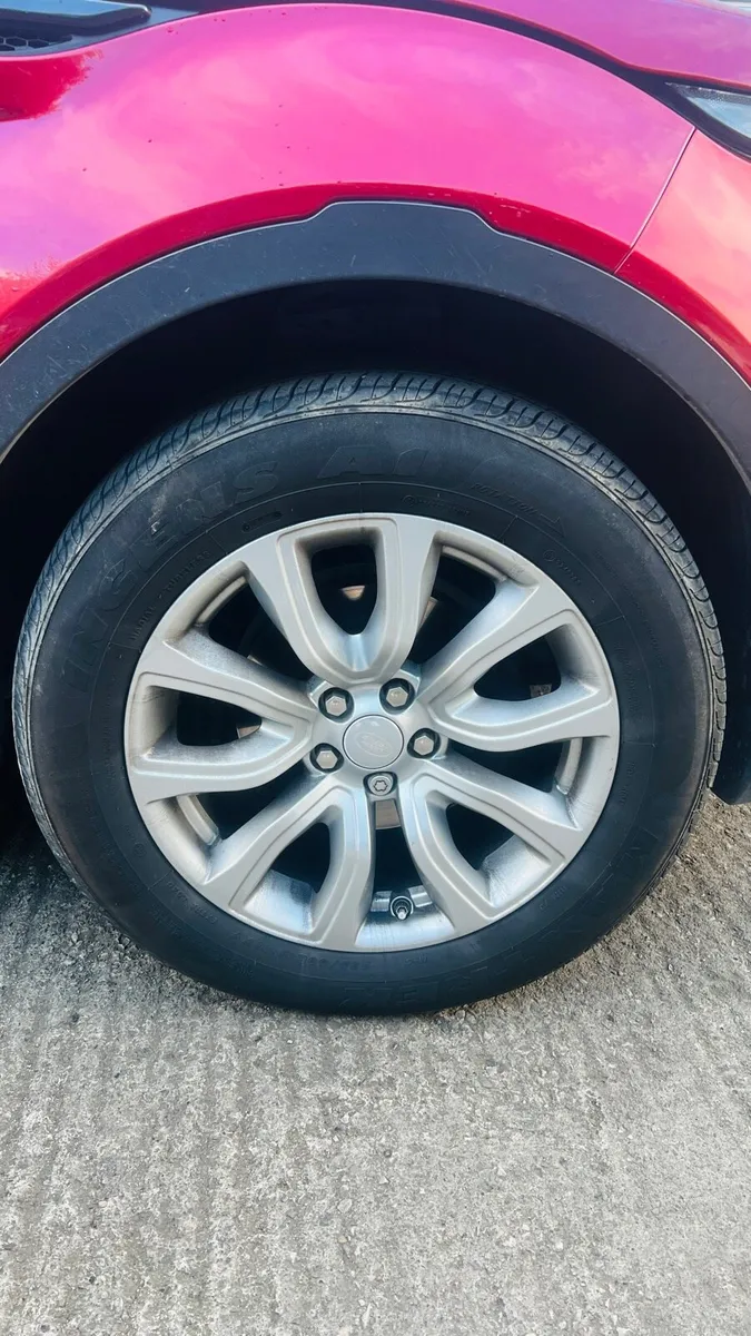 Set of 4 - 235/60/R18 Alloys and Tyres - Image 4
