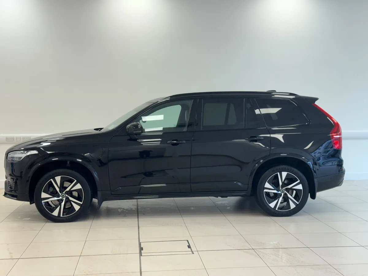 Volvo XC90 2022 - Image 4