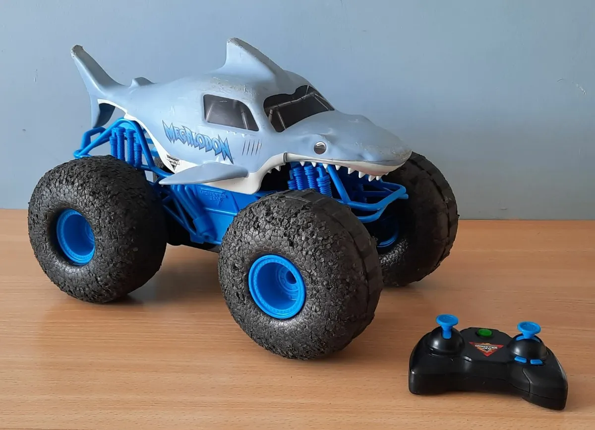Monster Jam Megalodon Storm Monster Truck - Image 1