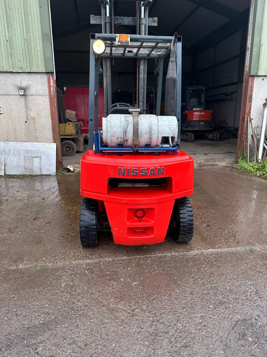 Nissan 2 Ton Gas Forklift - Image 2