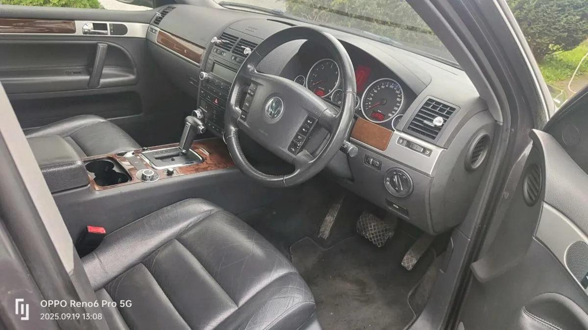 VW Touareg 2.5 TDI. Low mileage - Image 4
