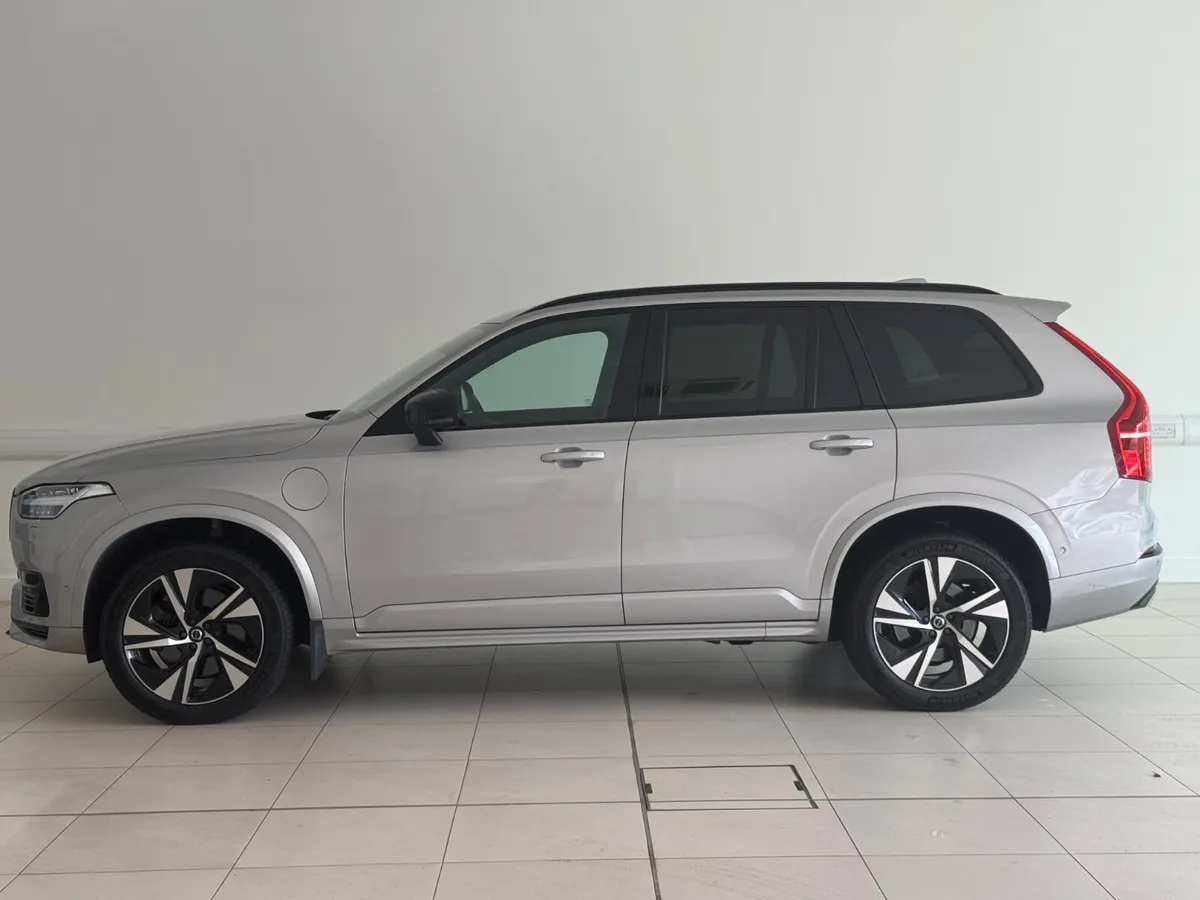 Volvo XC90 2022 - Image 3