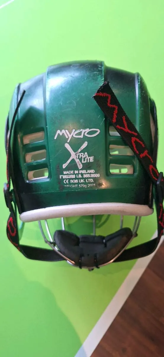 Hurling helmet - Image 4