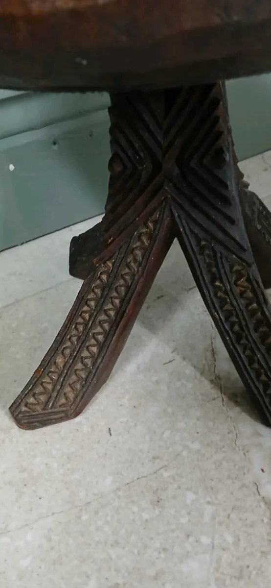 An Igbo African Chieftains Stool - Image 4