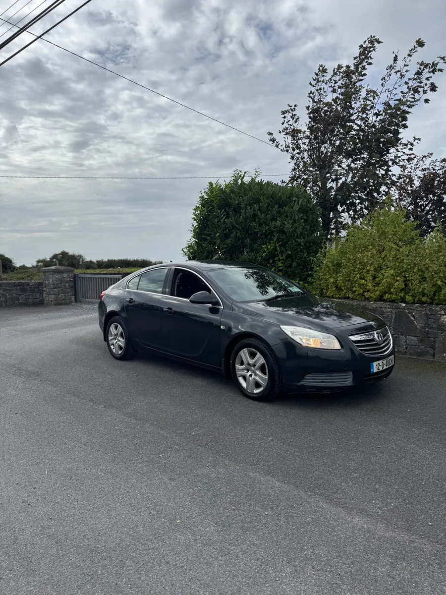 Vauxhall Insignia 2012 - Image 1