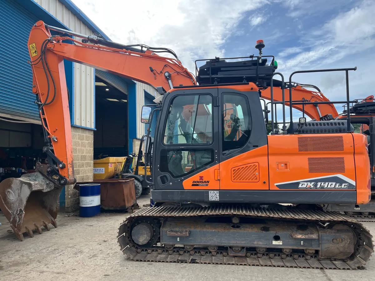 2022 Doosan DX140 LC-7 ( New Model ) - MULLANS