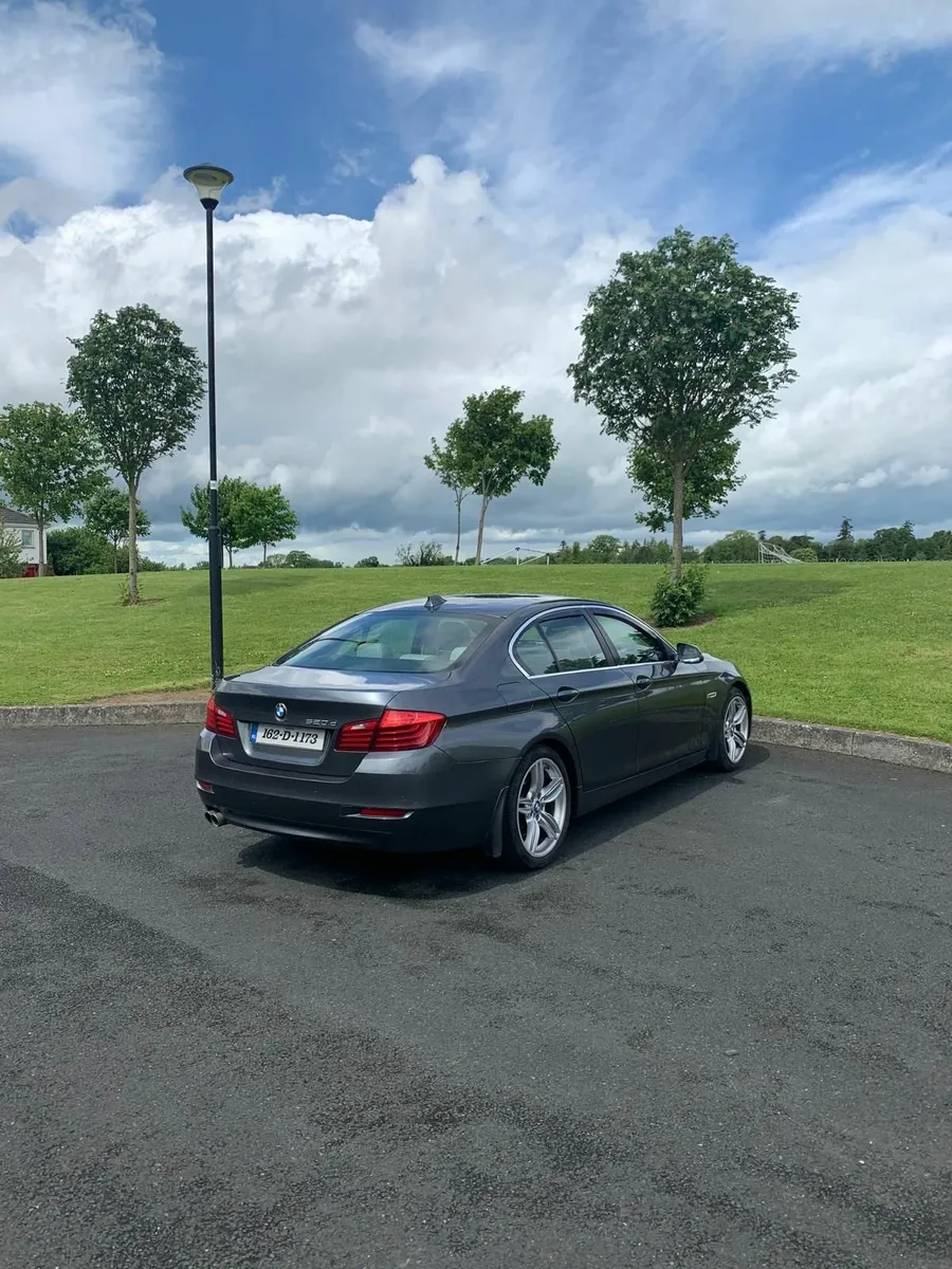 BMW 5-Series 2016 - Image 2