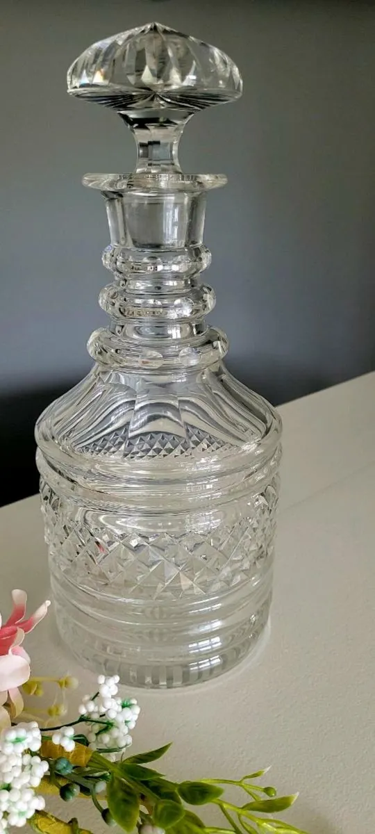 GLASS DECANTER - Image 1