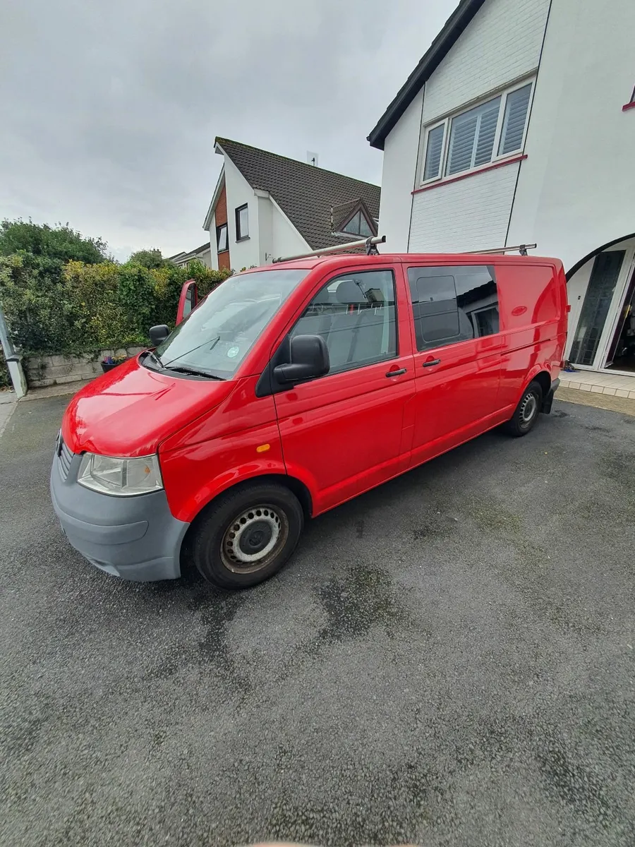 Volkswagen Crew Cab 2005 - Image 2