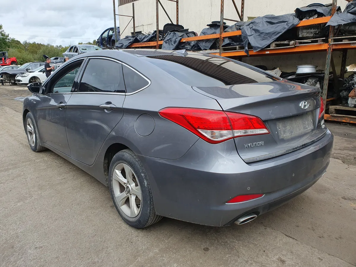 14 HYUNDAI I40  1.7 CRDI (D4FD) FOR BREAKING - Image 4