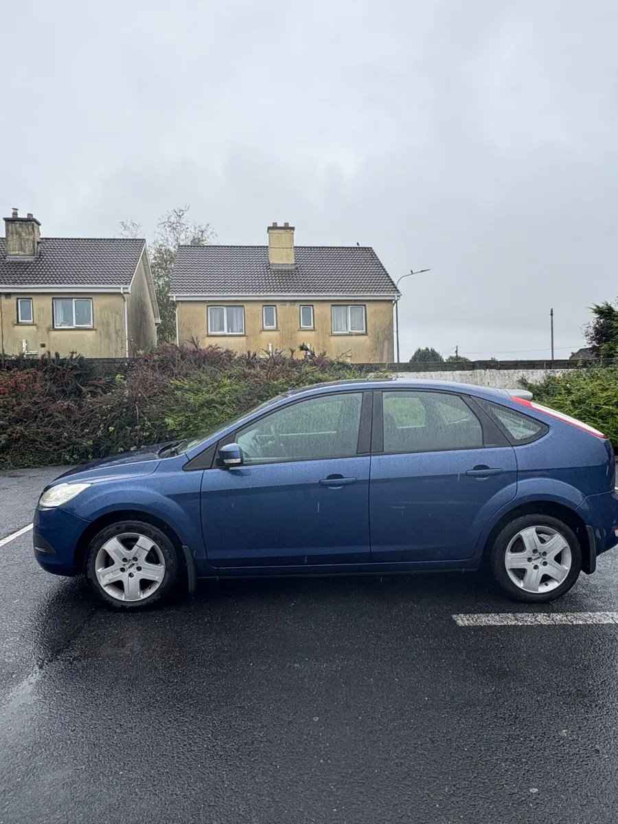 Ford Focus 2010 - Image 4