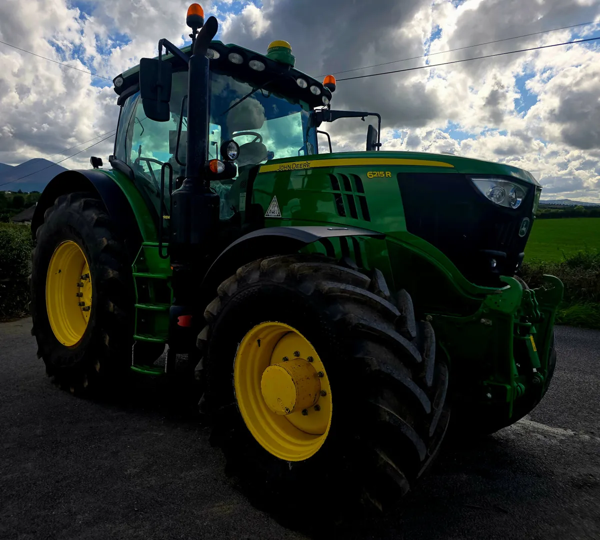 John deere 6215R - Image 3