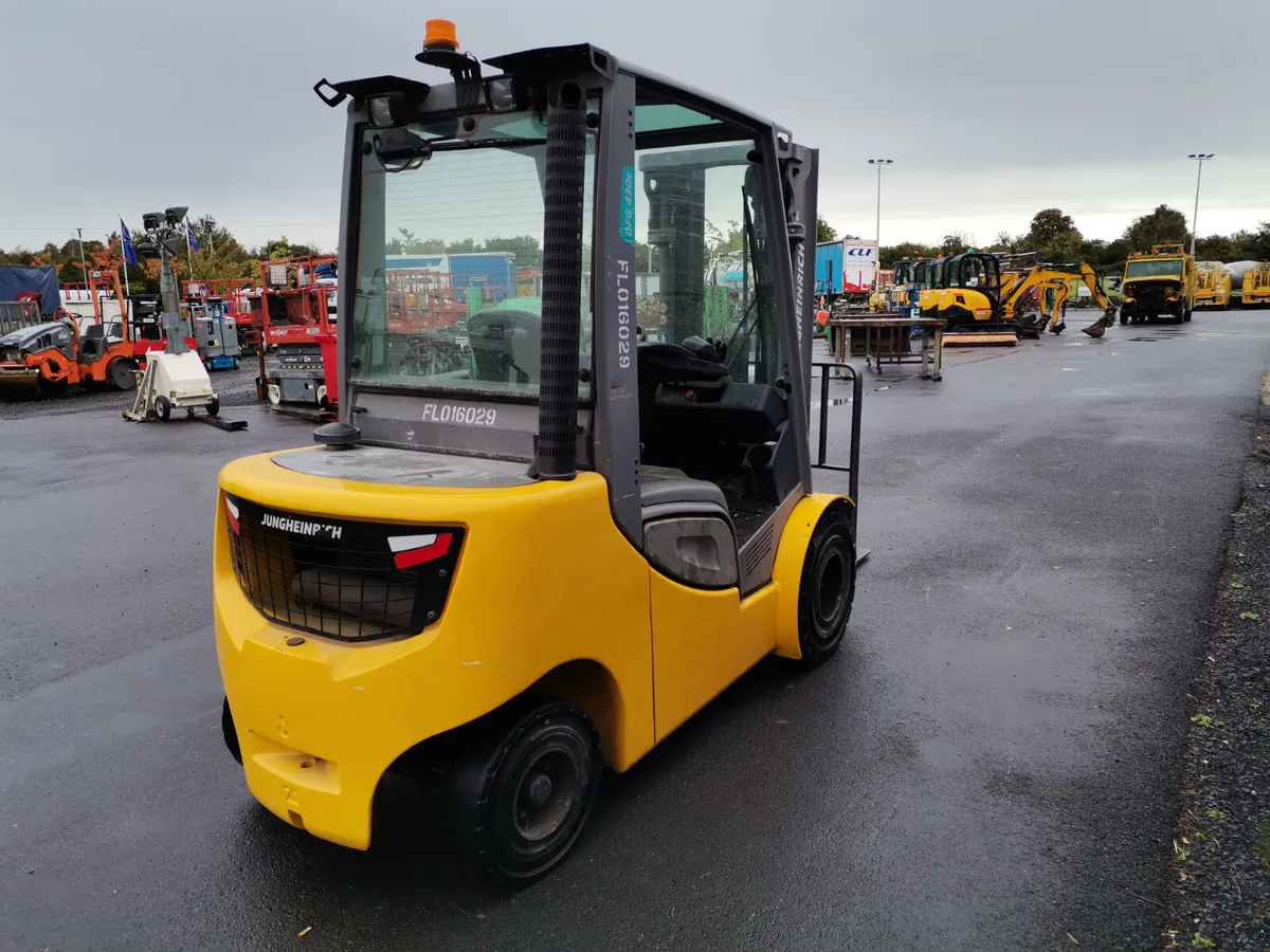 Jungheinrich DFG 430s Forklift For Auction - Image 4