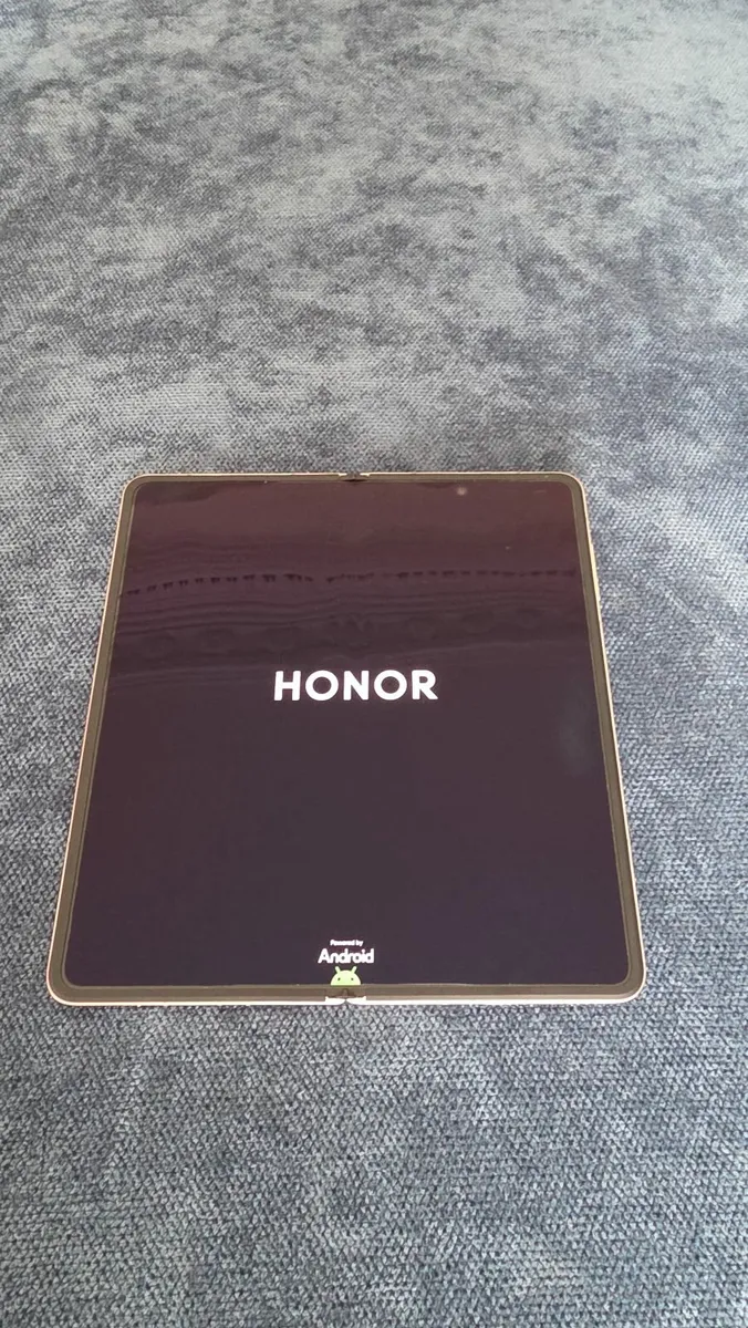 Honor Magic V5 - Gold 512GB - Image 4