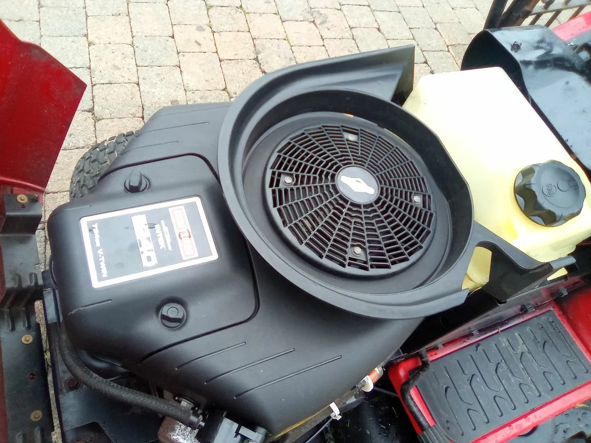 RIDE ON LAWNMOWERS - Image 4