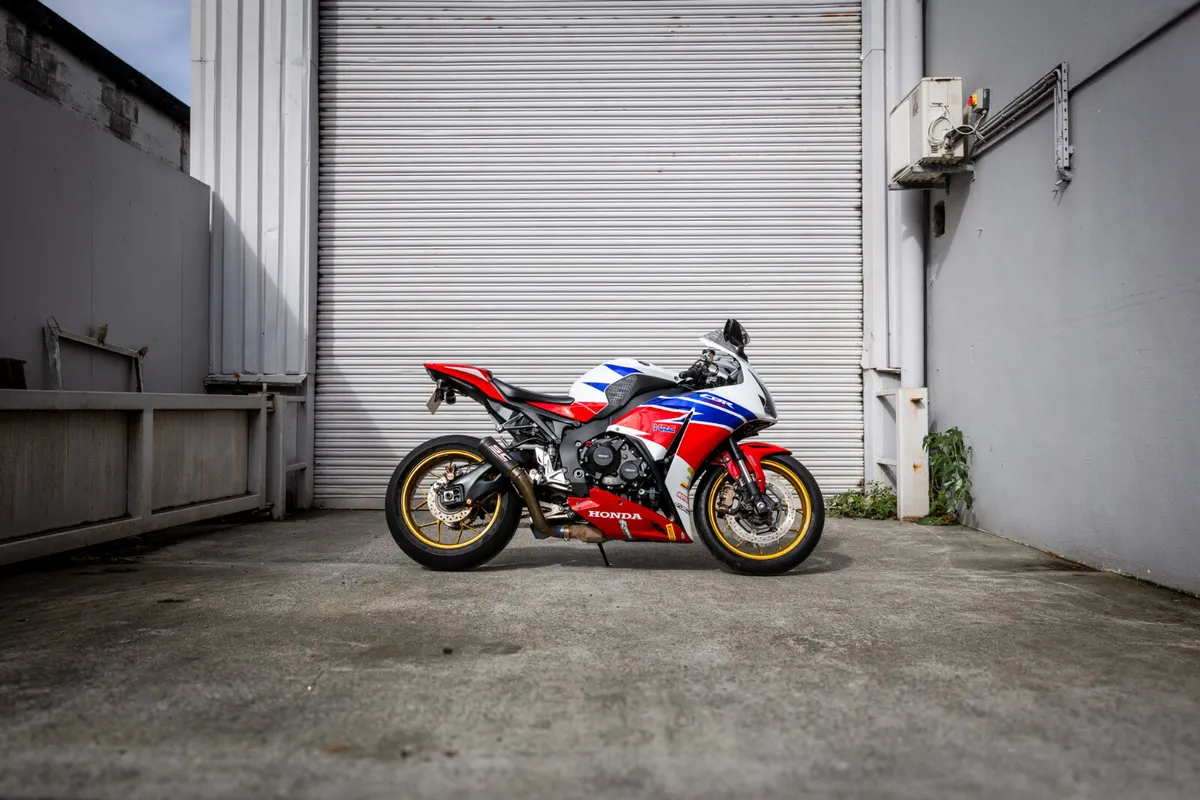 Honda CBR1000RR 2014 - Image 2