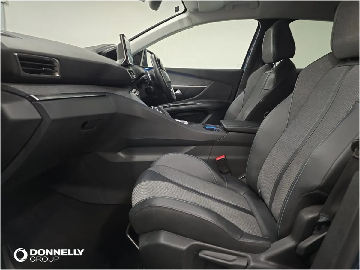 Peugeot 3008 Diesel Estate Allure Premium - Image 4