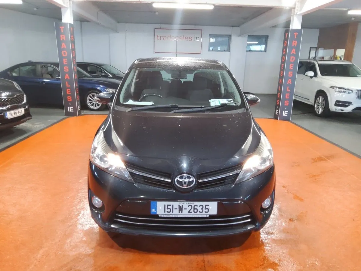 Toyota Verso 1.6 D-4d 112bhp Aura (7 Seater) - Image 1