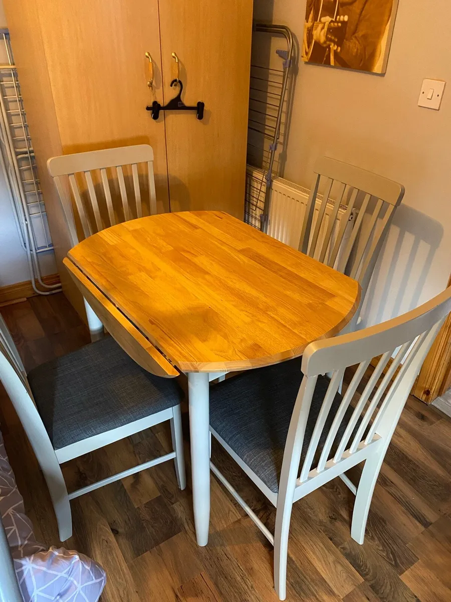 Kitchen table - Image 2