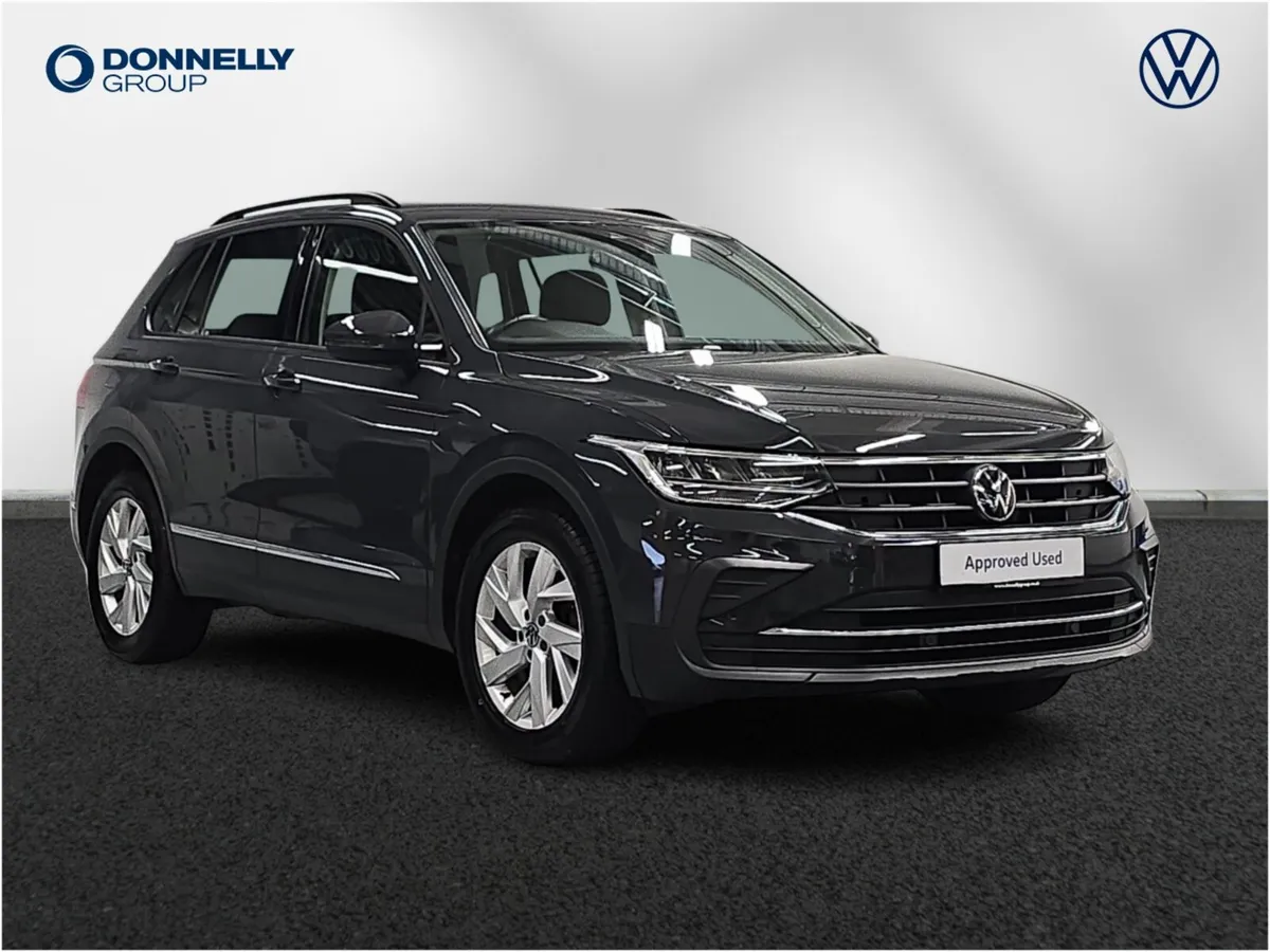 Volkswagen Tiguan Estate Life - Image 1