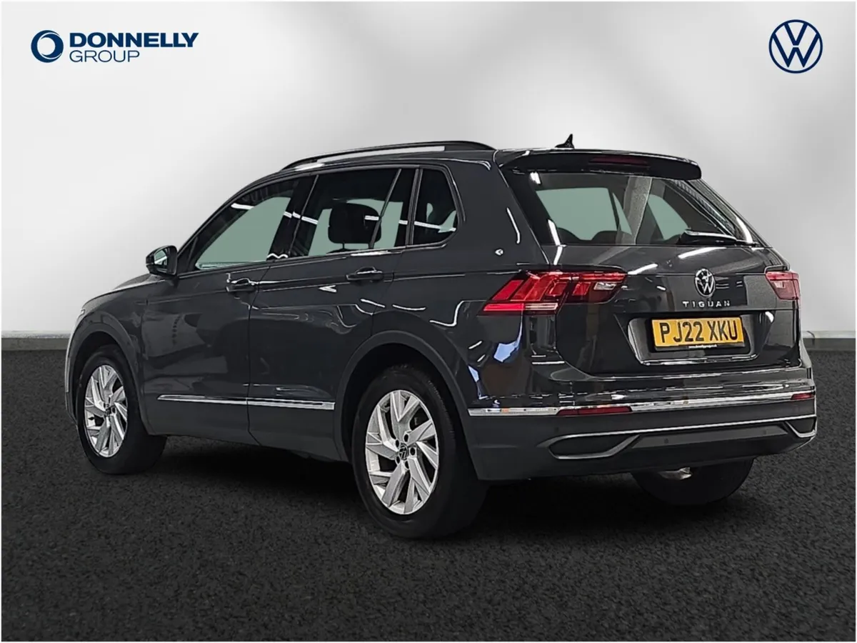 Volkswagen Tiguan Estate Life - Image 3