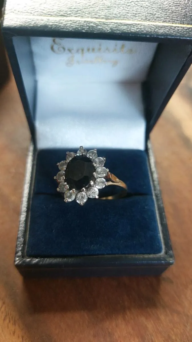 Jewellery - Image 1