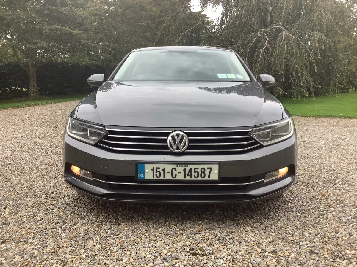 Volkswagen Passat - Image 1