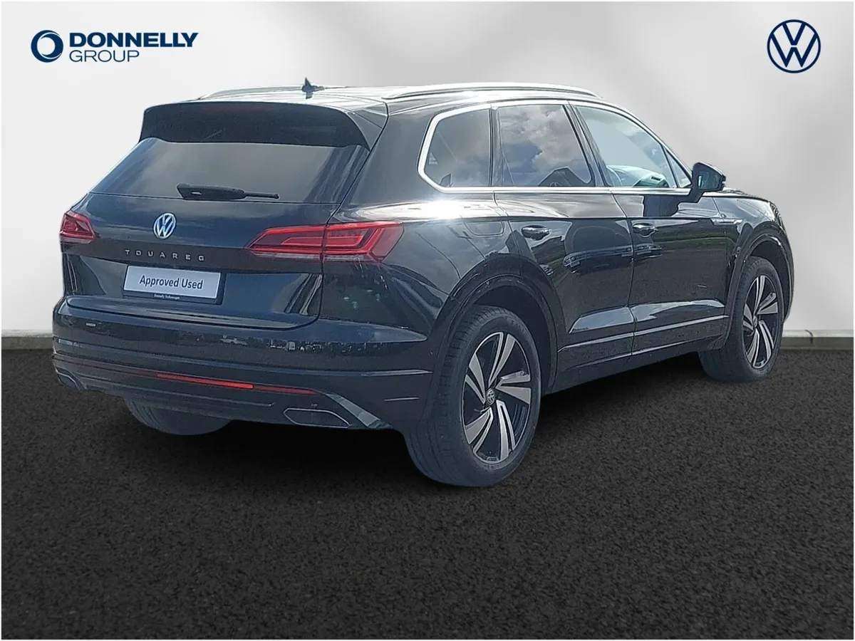 Volkswagen Touareg Diesel Estate R-Line Tech - Image 3