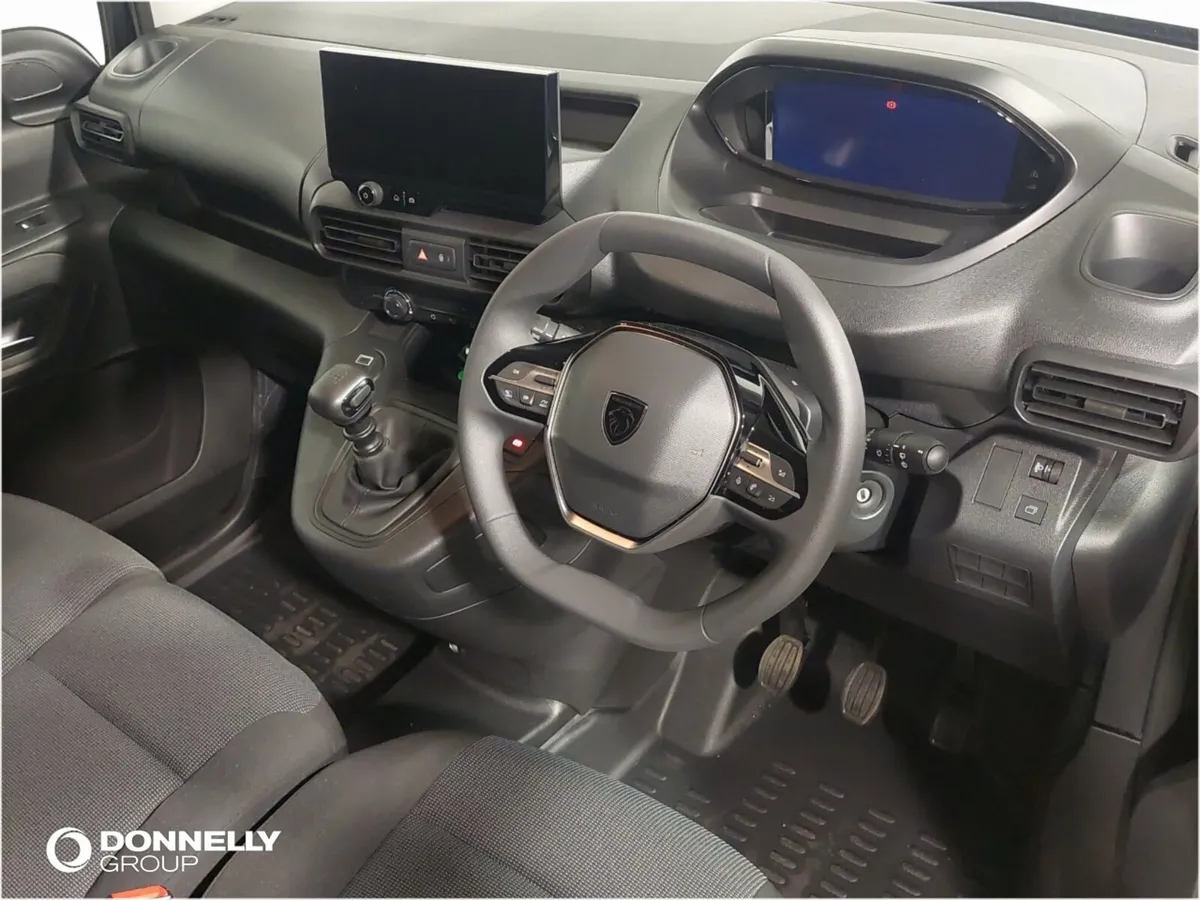 Peugeot Partner Standard Diesel Professional Plus - Image 4