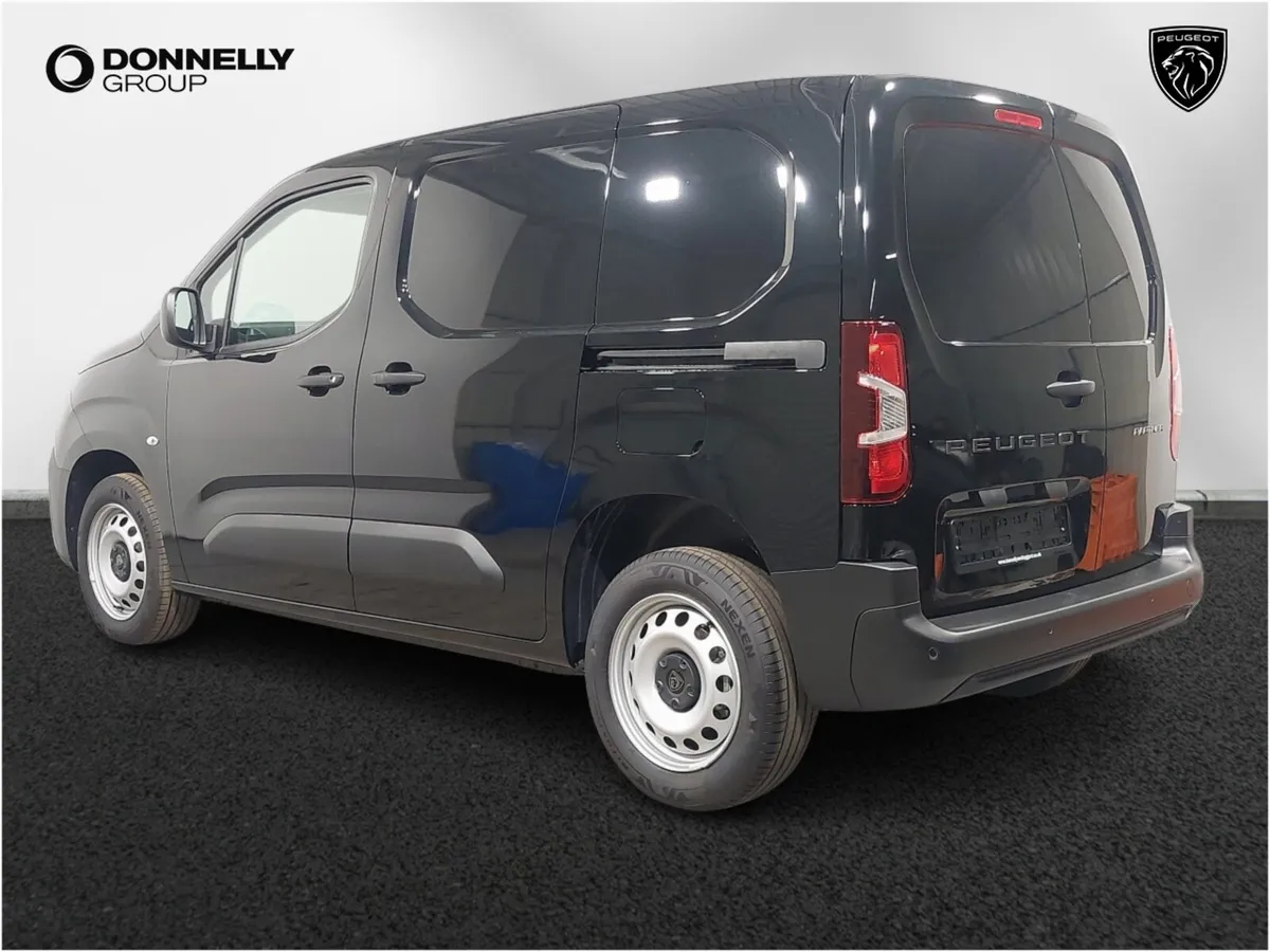 Peugeot Partner Standard Diesel Professional Plus - Image 2
