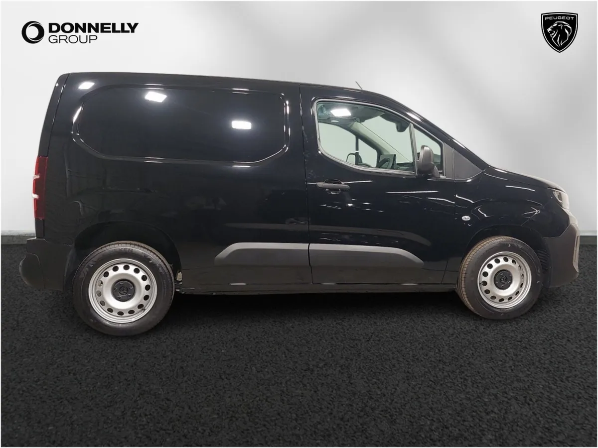 Peugeot Partner Standard Diesel Professional Plus - Image 3