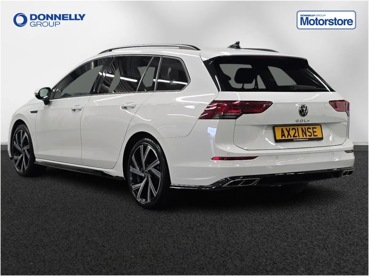 Volkswagen Golf Diesel Estate R-Line - Image 2