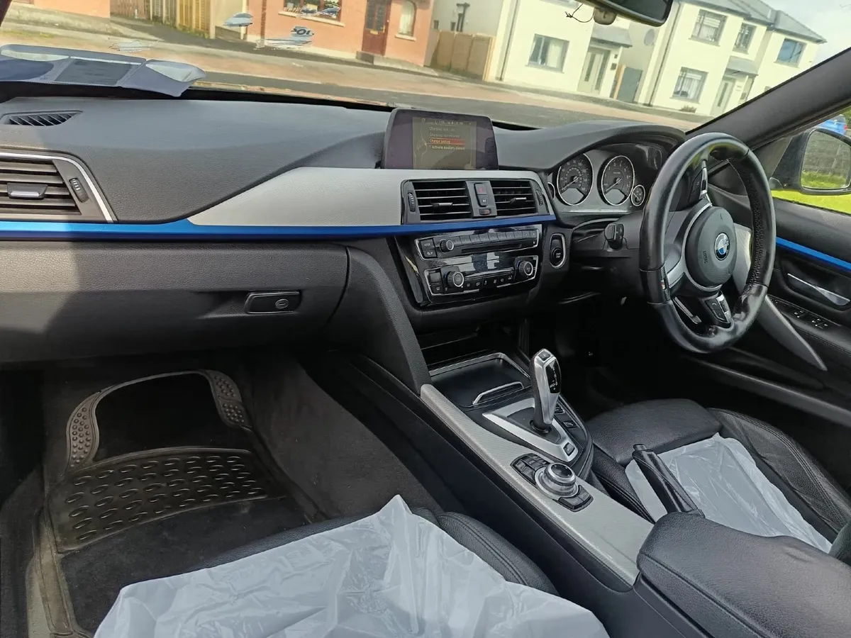 BMW 3-Series 2017 - Image 3