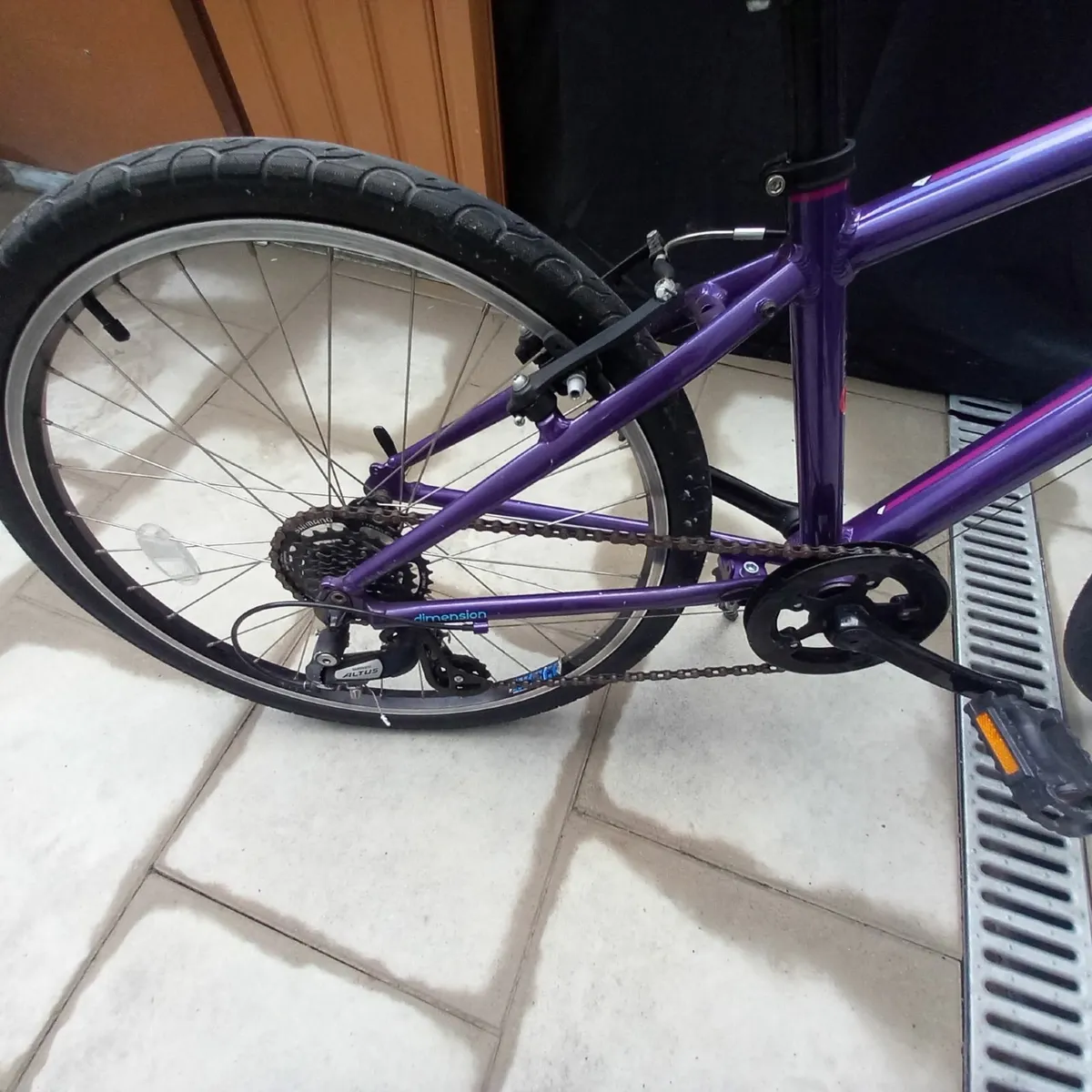 Ridgeback Older Childs Bicycle - Image 3