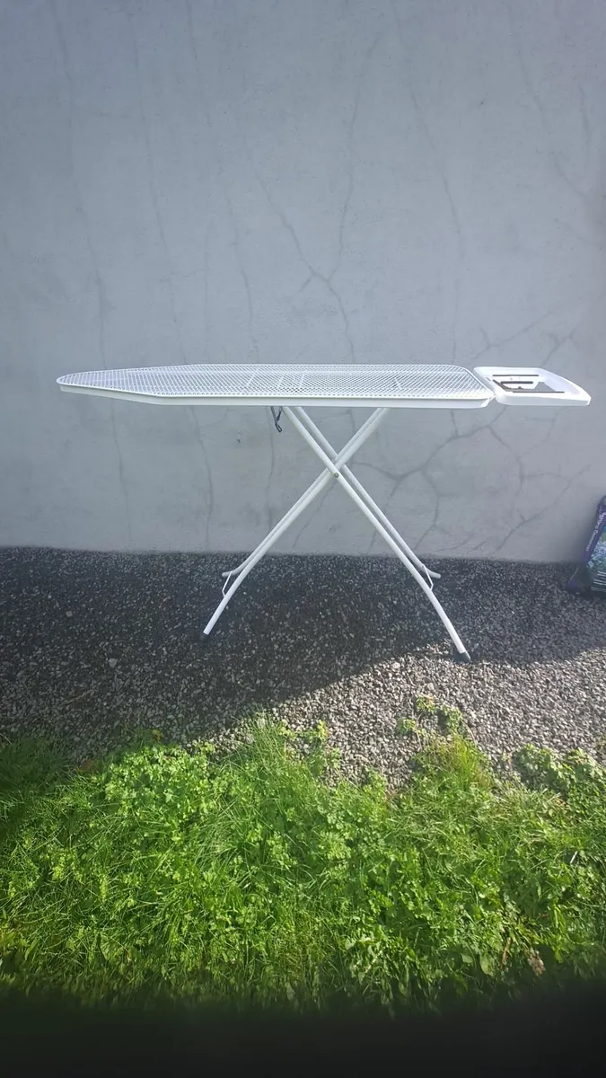 Ironing board - Image 2