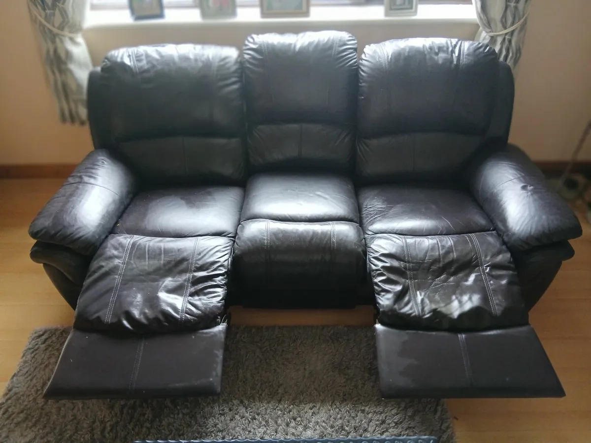 Couch - Image 4