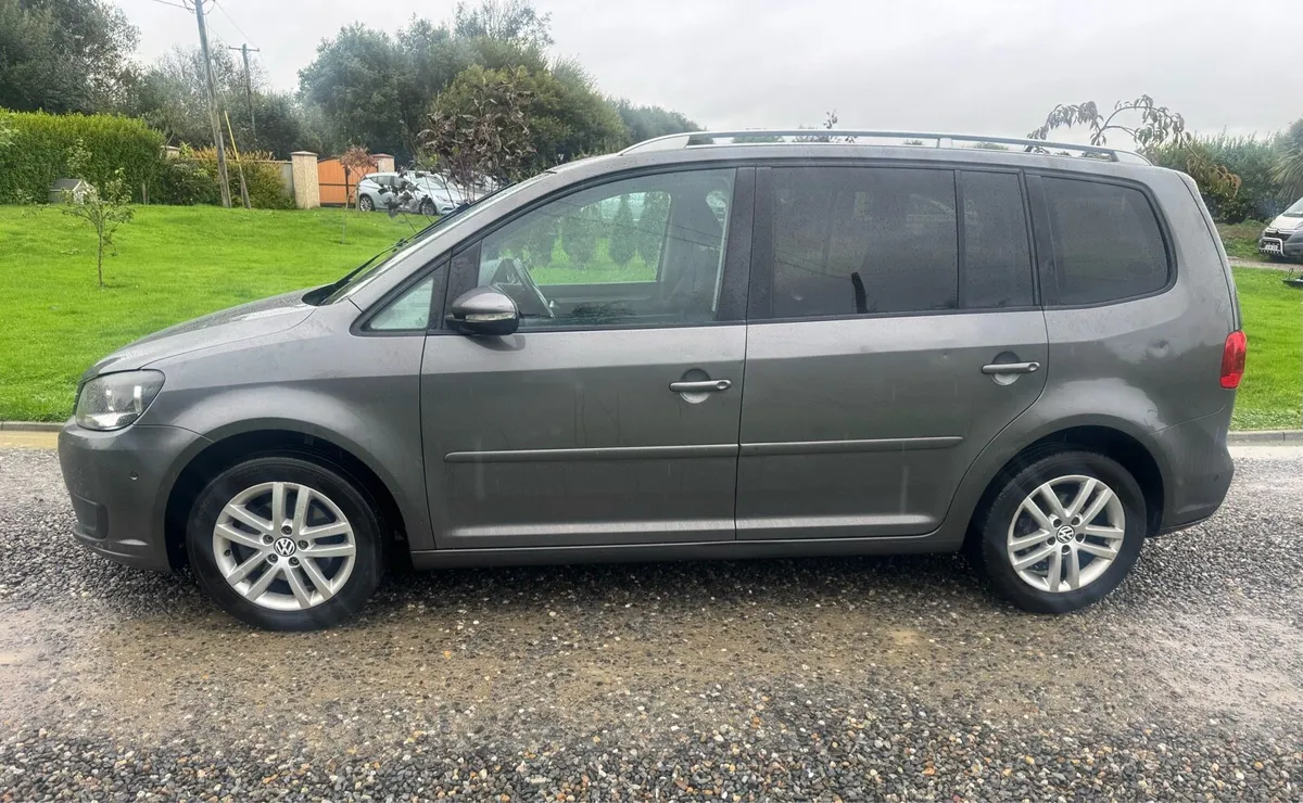 Volkswagen Touran 7 Seater - Image 3
