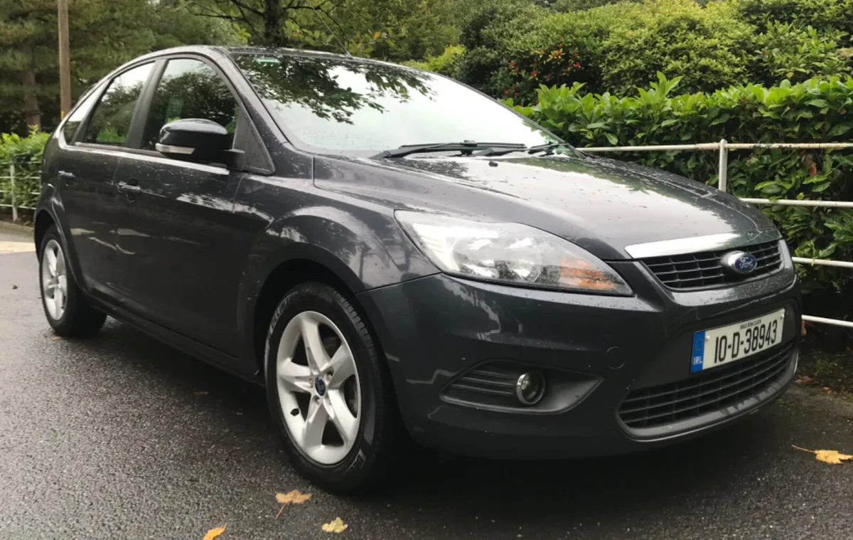 Ford Focus 1.6 TDCI TITANIUM Zetec 1 Owner - Image 4