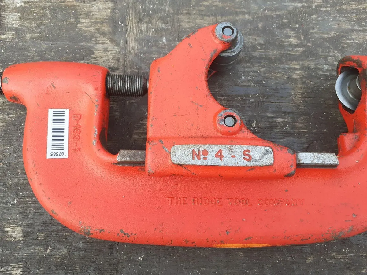 RIDGID NO 4-S  HANDCUTTER - Image 1