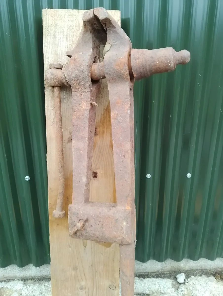 Blacksmith's Vice - Image 2