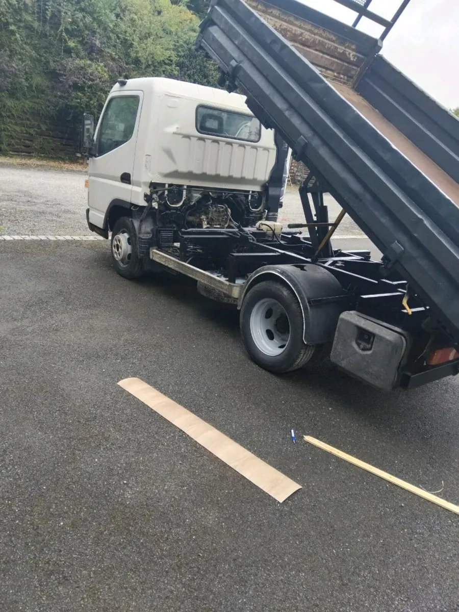 2017 Mitsubishi Canter 3.5tone TIPPER TESTED SEP26 - Image 2