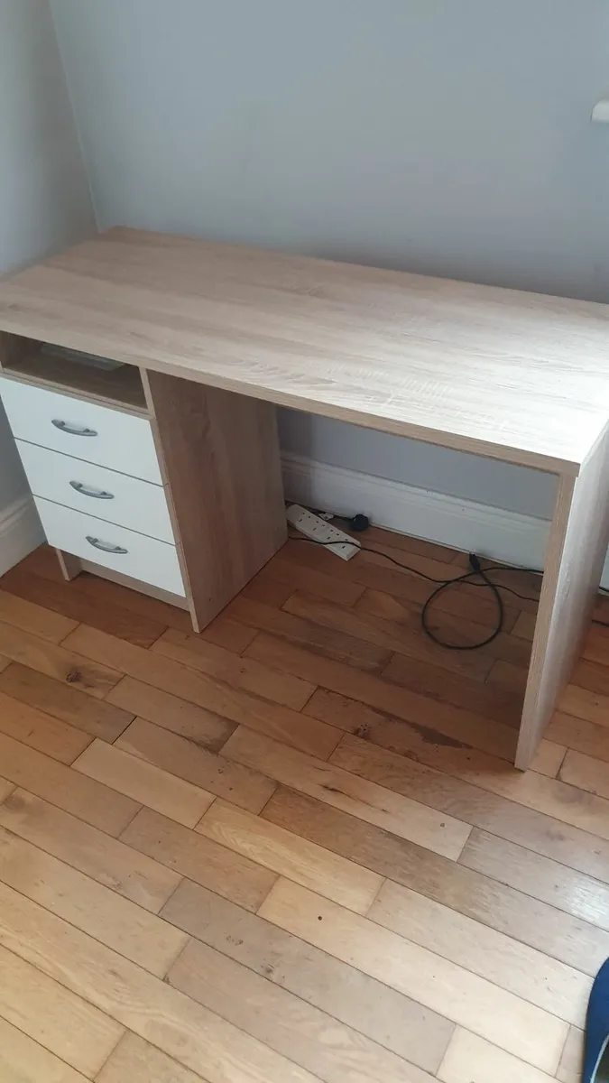 Desk - Image 1