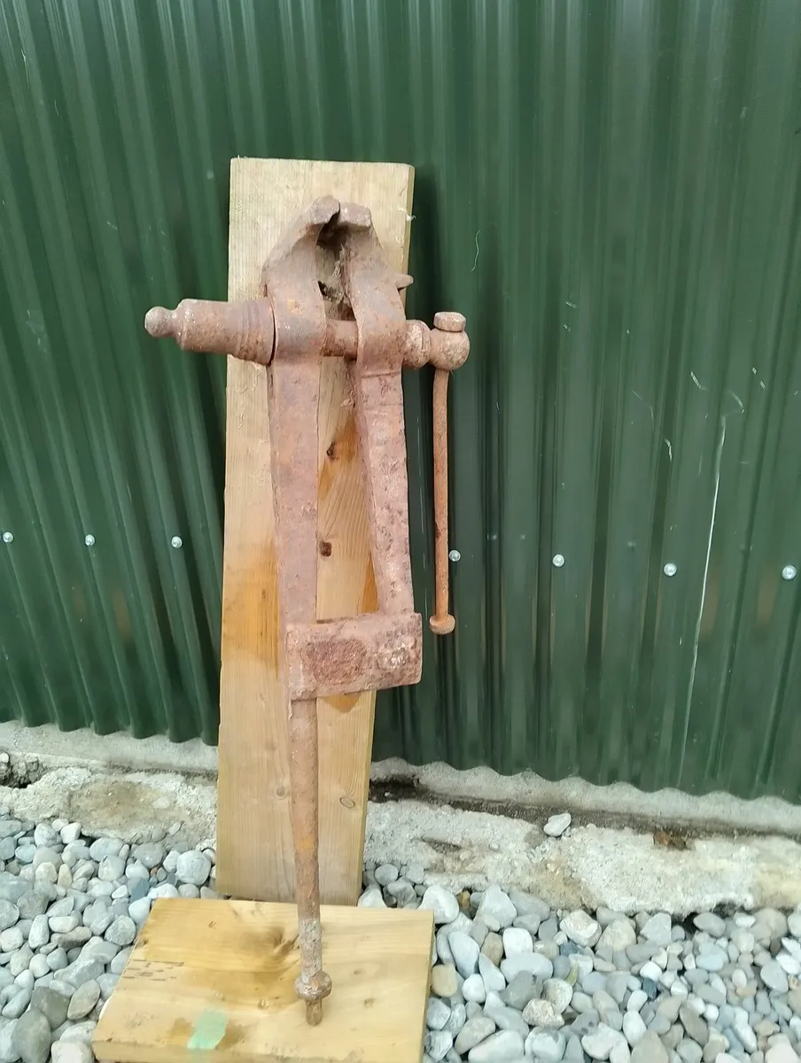 Blacksmith's Vice - Image 3