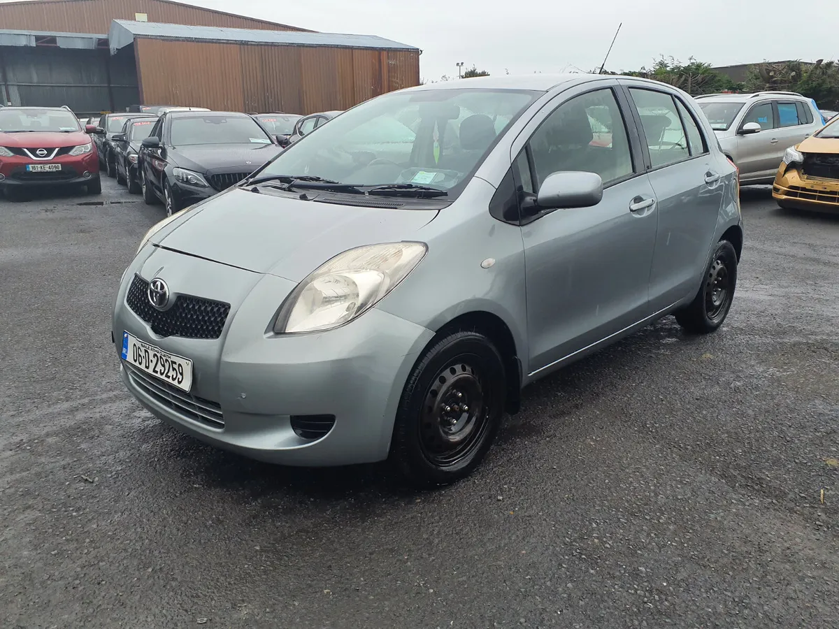 2006 Toyota yaris - Image 1