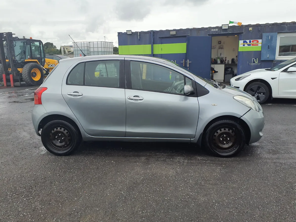 2006 Toyota yaris - Image 4