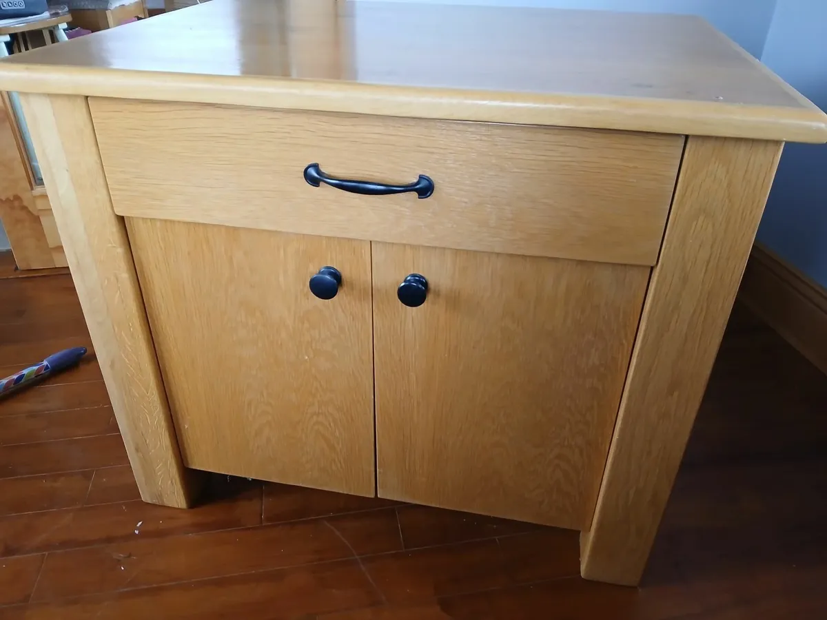 Solid pine unit - Image 1