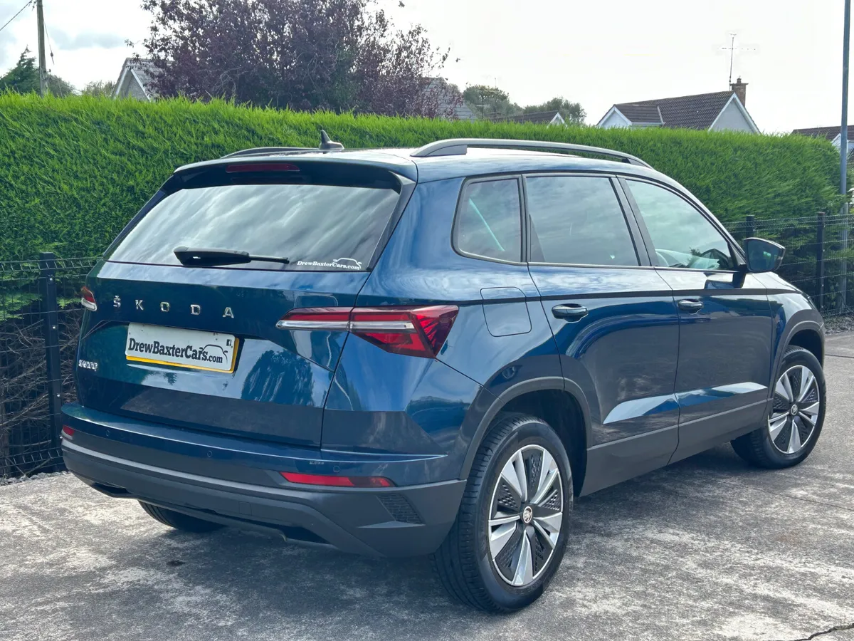 22 Skoda Karoq 1.6 tdi Se Drive €24250 inc Vrt - Image 4