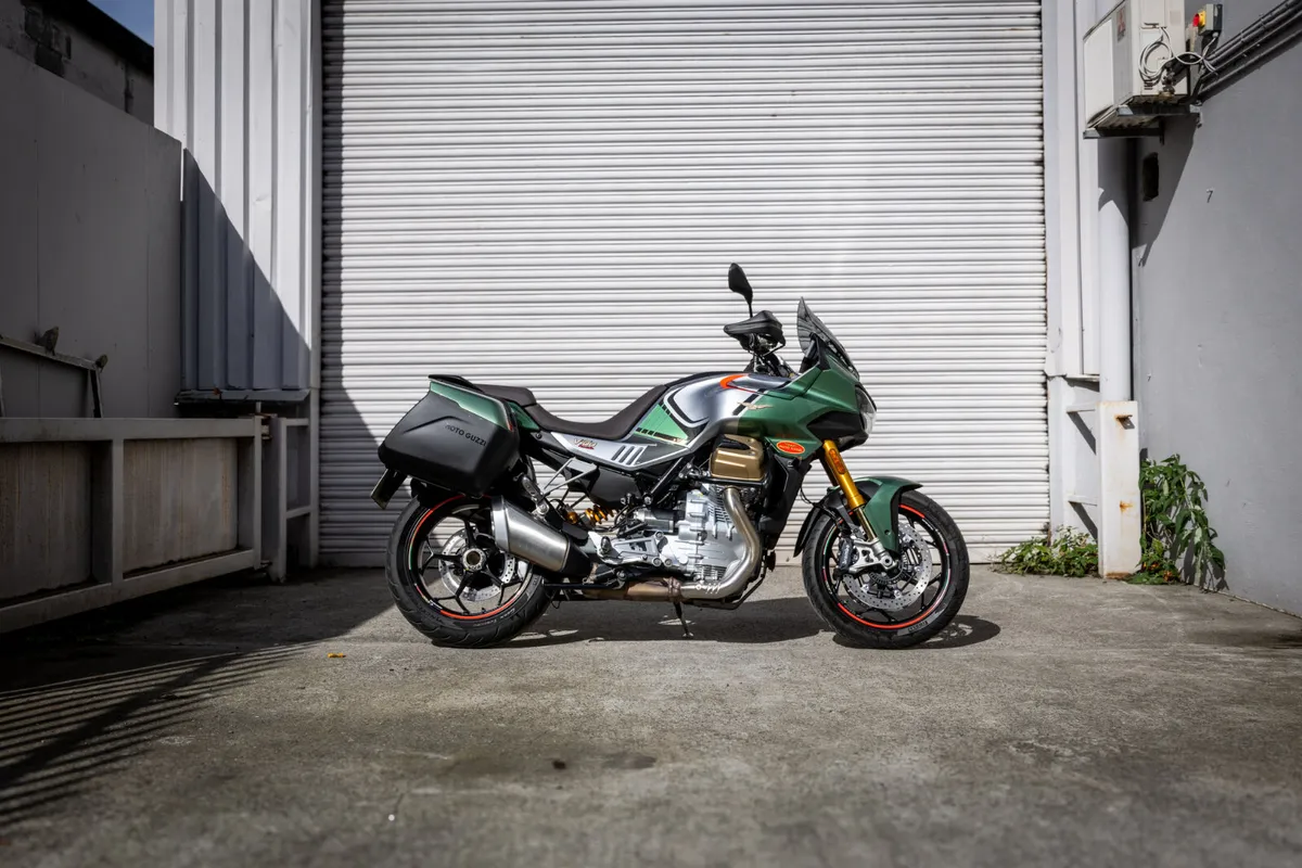 Moto Guzzi V100 S 2023 - Image 1