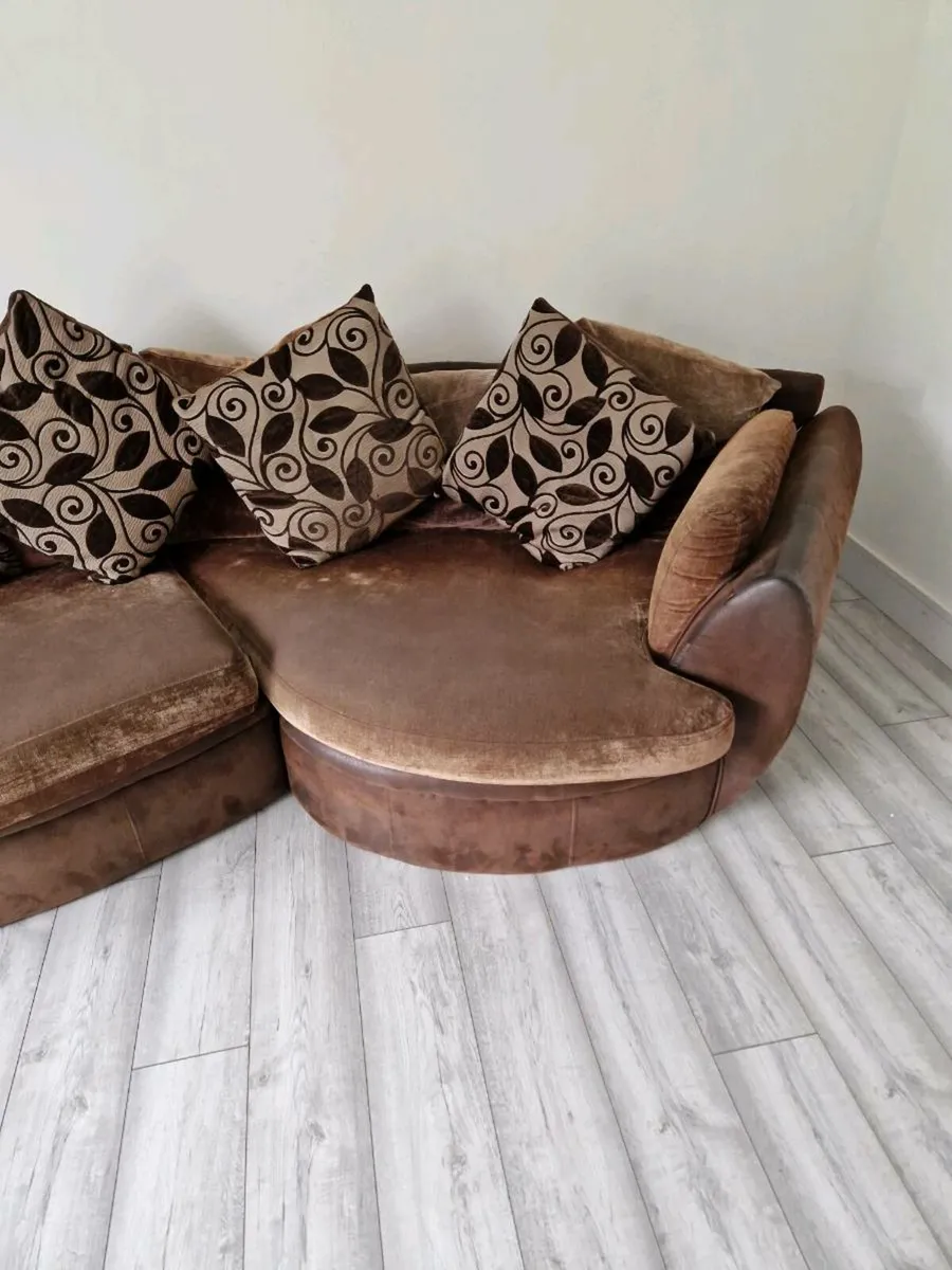 Sofa - Image 3